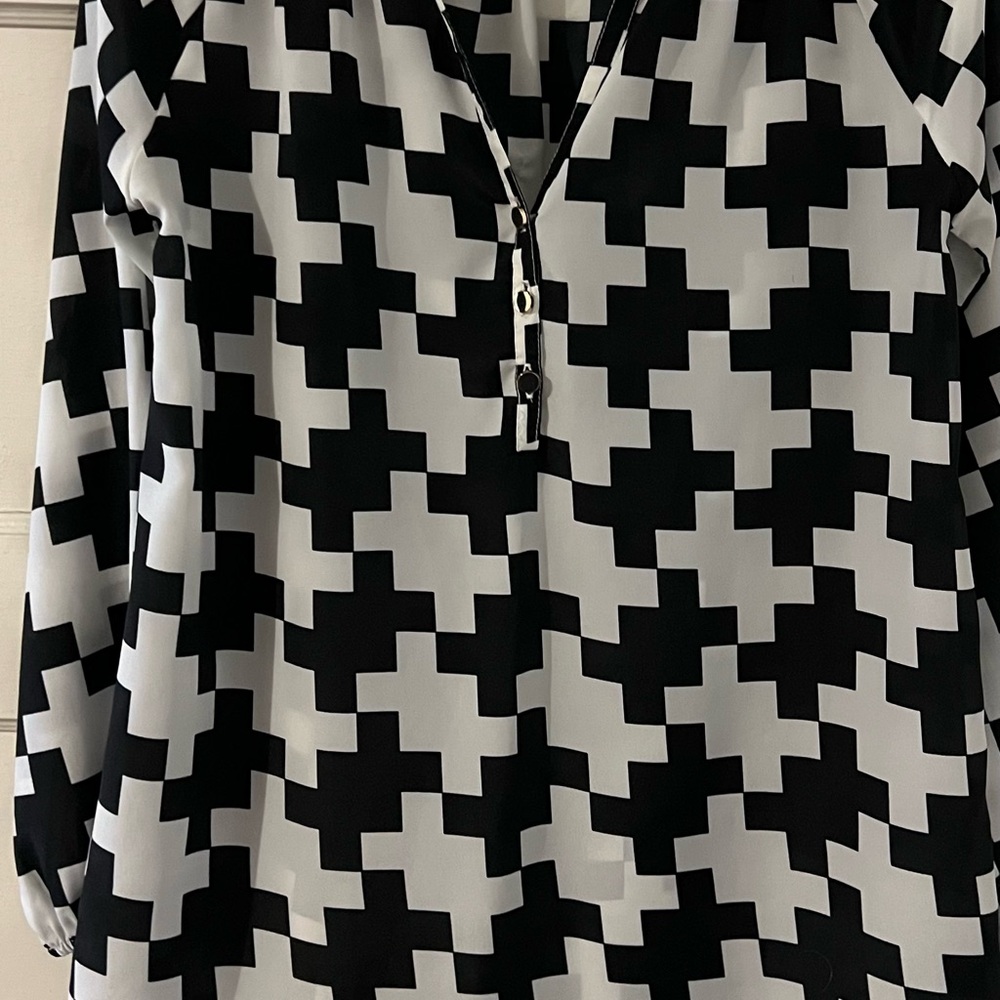 Mud Pie Black and White Patterned Blouse